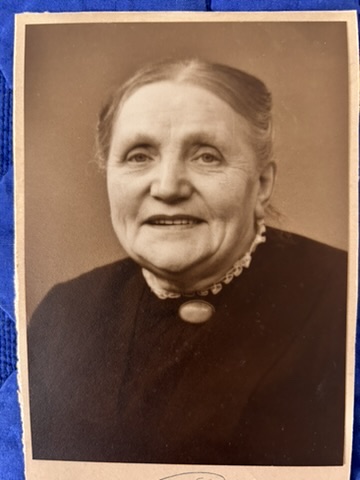 Karen Jensen (f Andersen) (1870-1952), København, Østerbro ca 1945