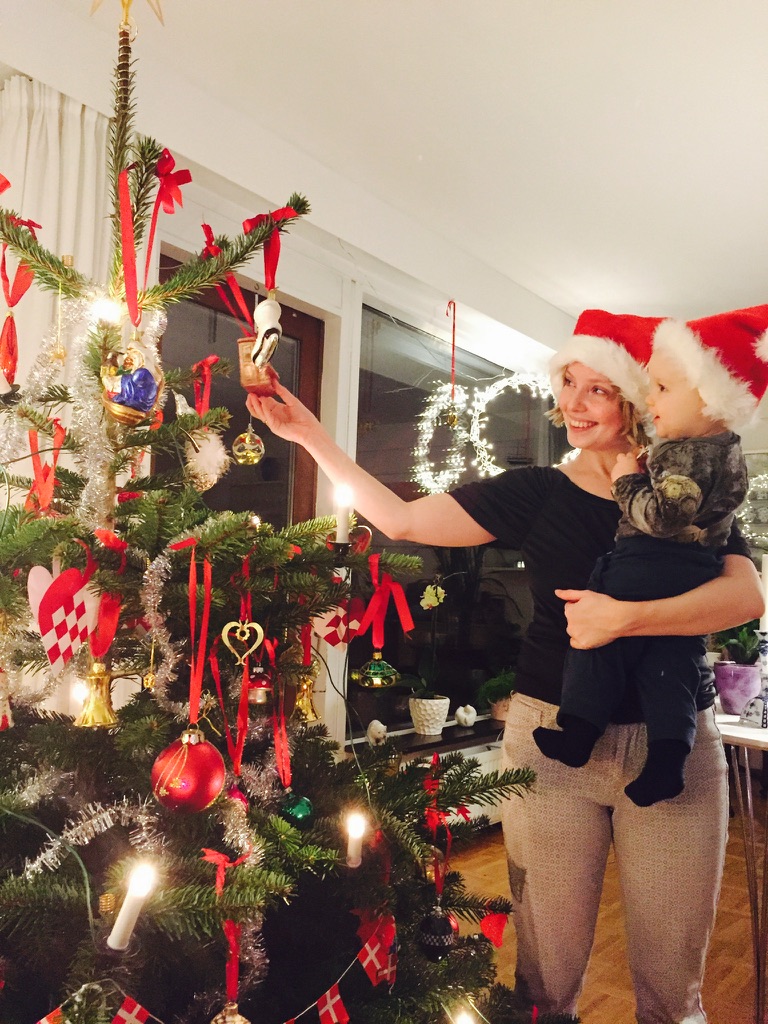 Nathalie Viuf Stender holder jul med den yngste søn Carl